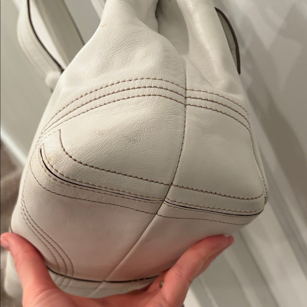 Y2K Coach Soho 8A09 Double Buckle White Leather Shoulder Bag - Picture 5 of 10